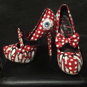 Iron Fist red/white polka dots platforms size 7